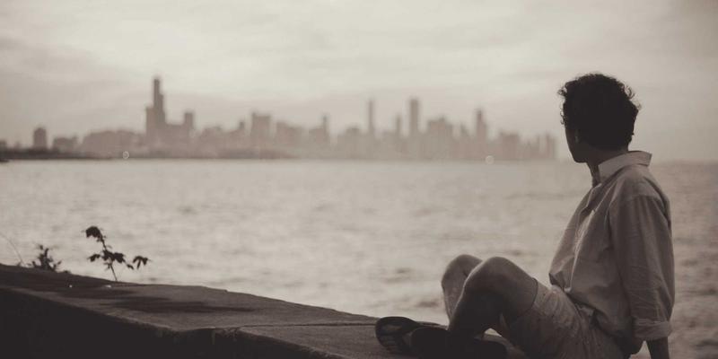 亚克力招牌 vs 金属字招牌：谁才是经久耐用的商业标识王者？