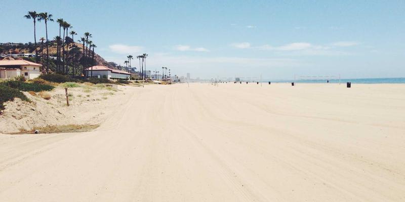 守护城市天际线：户外广告招牌抗风抗震结构设计全解析与地域气候应对方案